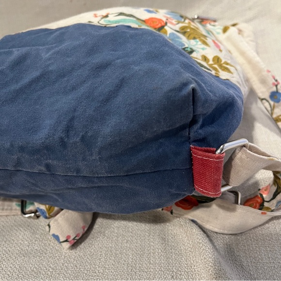 Floral Canvas Backpack/Napsack - Picture 4 of 7